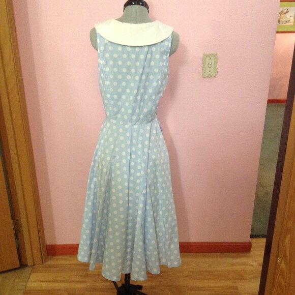 Retro Blue Polka-Dot Sleeveless Dress with White Collar - Picture 3 of 3